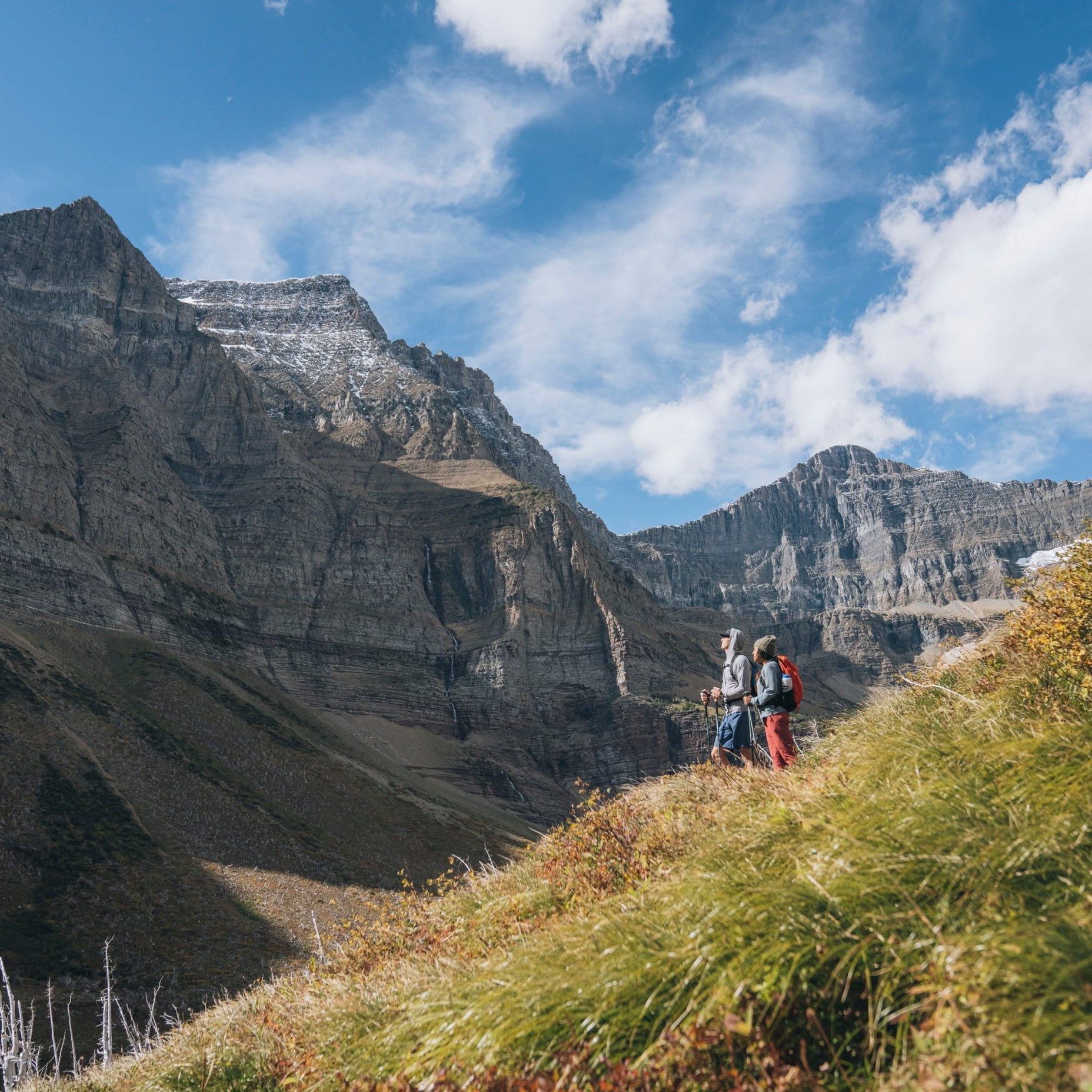 What to Wear Hiking in the Mountains