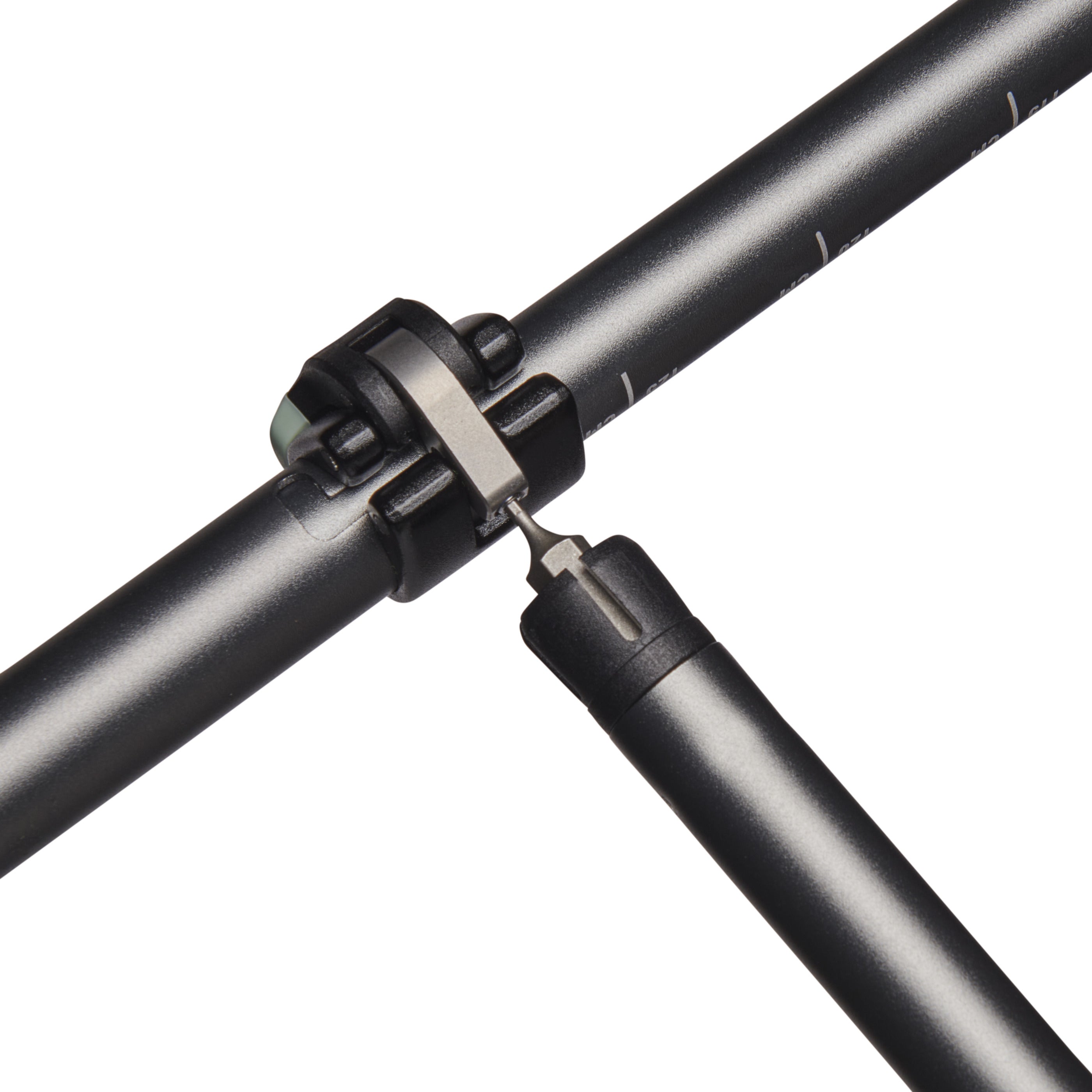 //blackdiamondequipment.com/cdn/shop/files/110066_9479_PURSUIT_TREKKING_POLES_Charcoal-Foam_Green_09