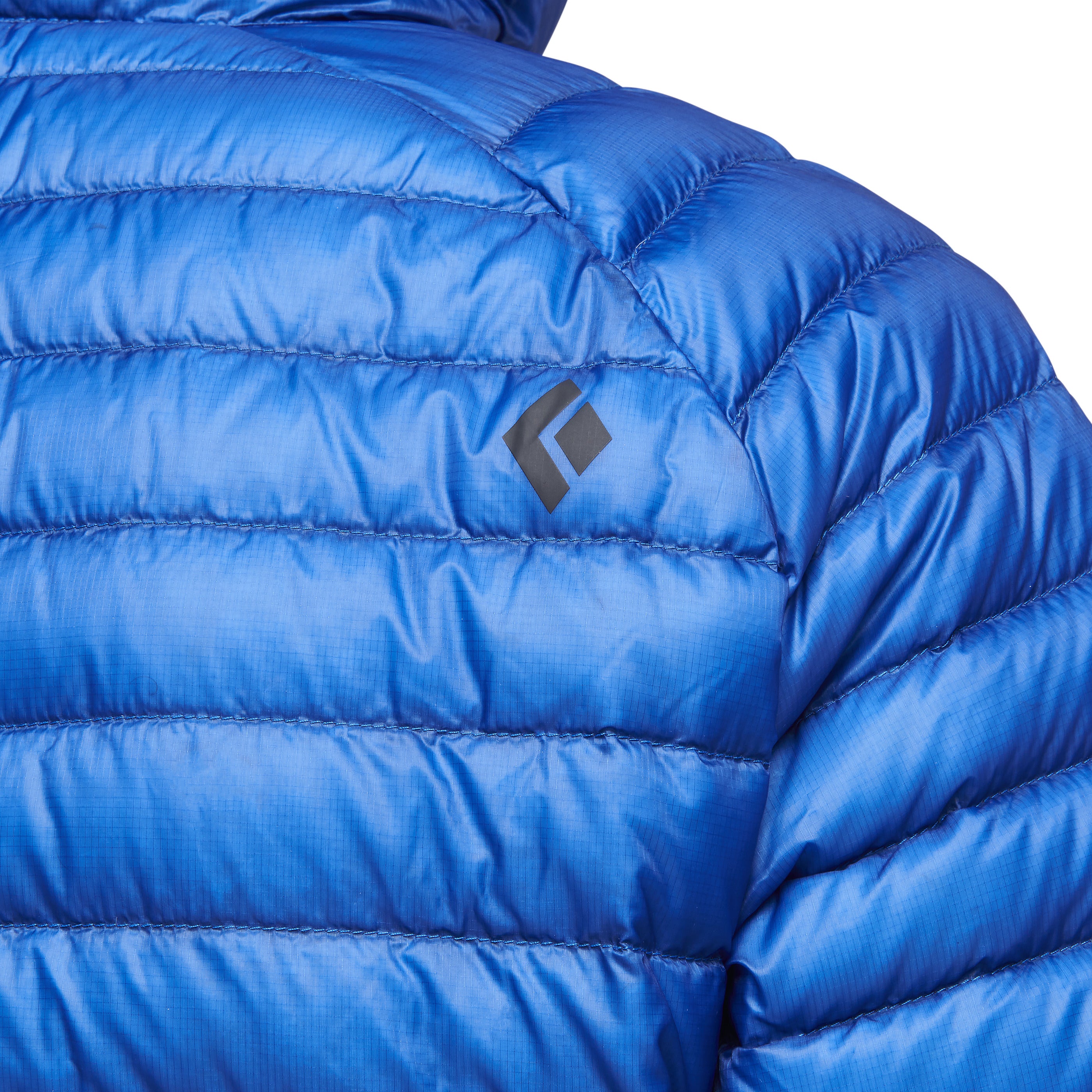 //blackdiamondequipment.com/cdn/shop/files/744092_4066_M_APPROACH_DOWN_HOODY_Drifter_Blue_08