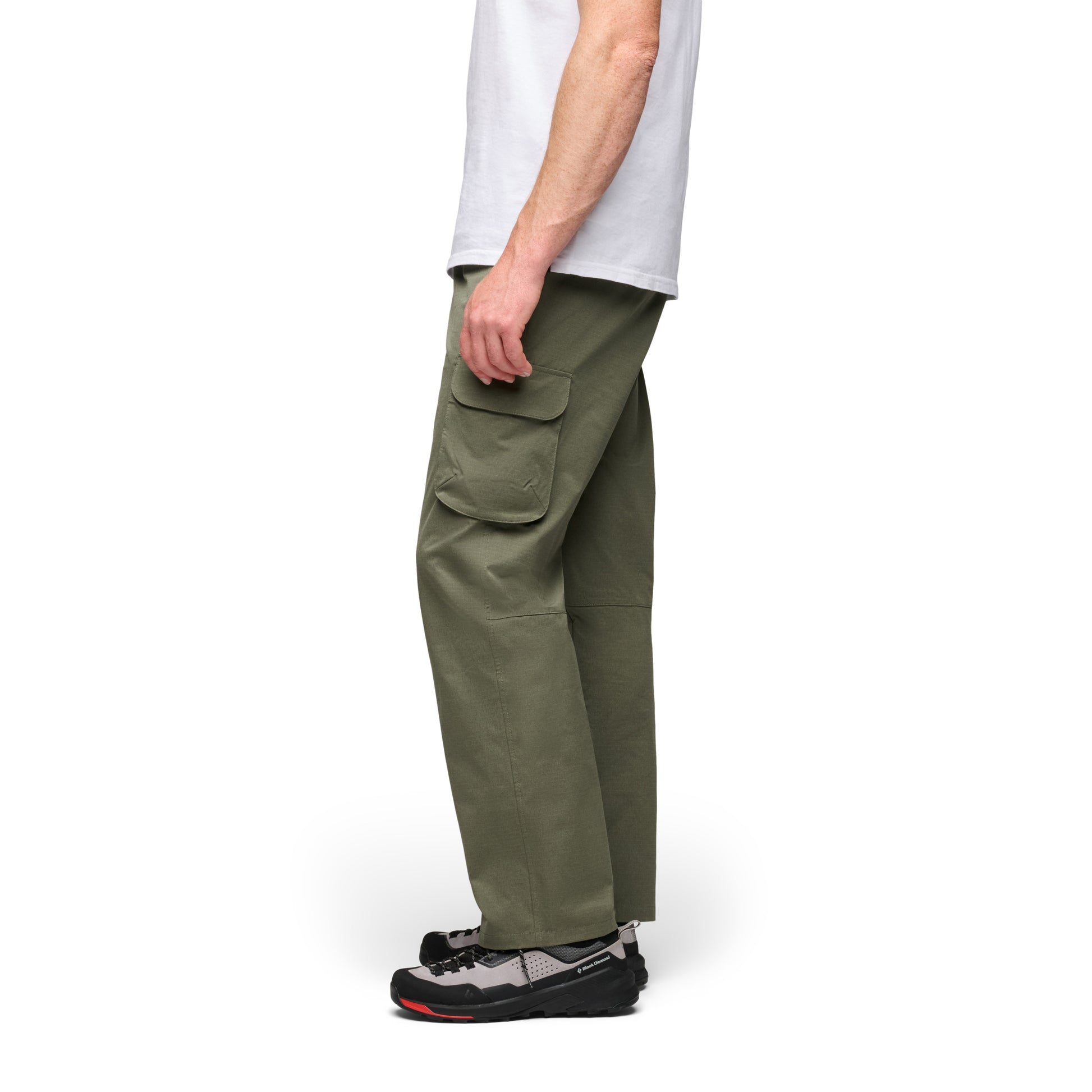 Tundra ~ Model is 6' 0" | Waist 32" | Size Medium/32