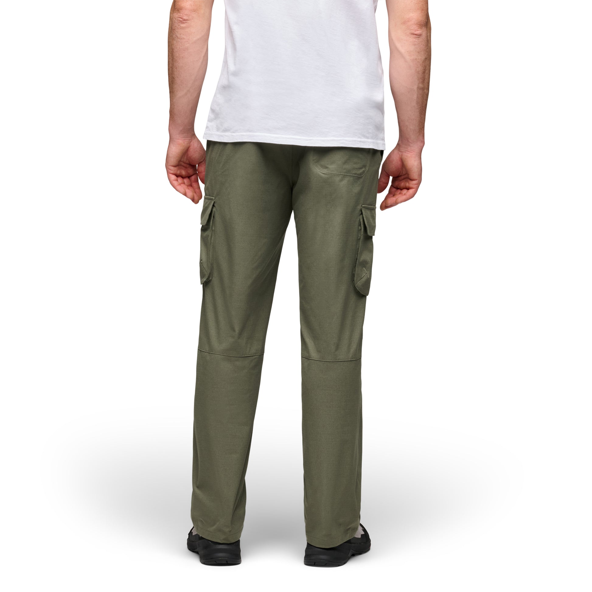 Tundra ~ Model is 6' 0" | Waist 32" | Size Medium/32