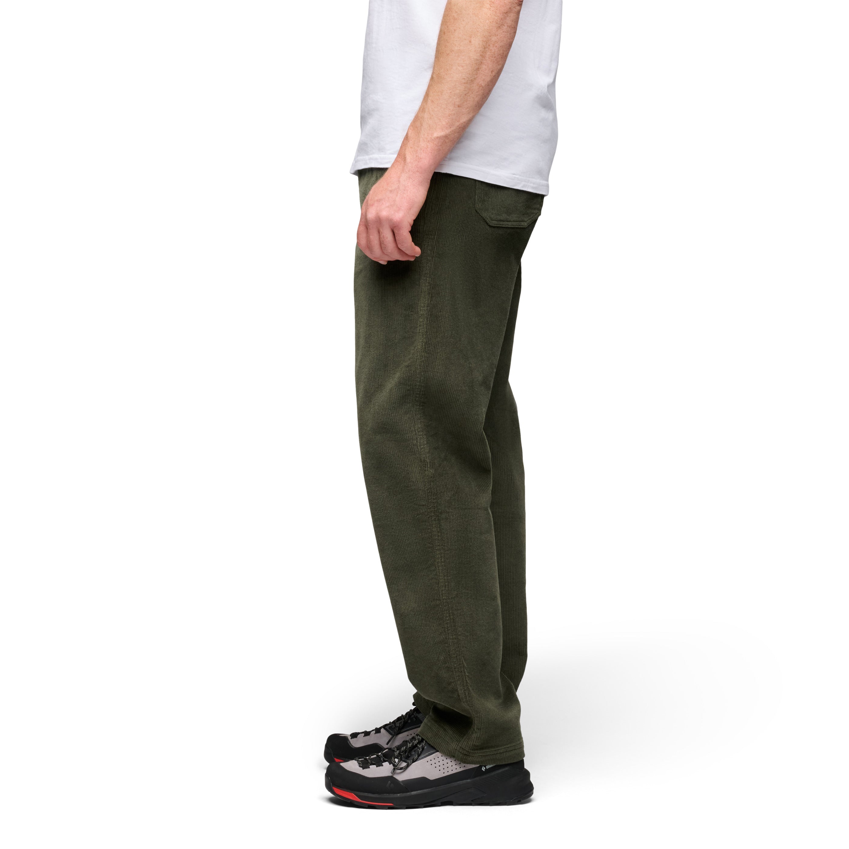 Tundra ~ Model is 6' 0" | Waist 32" | Size Medium/32 