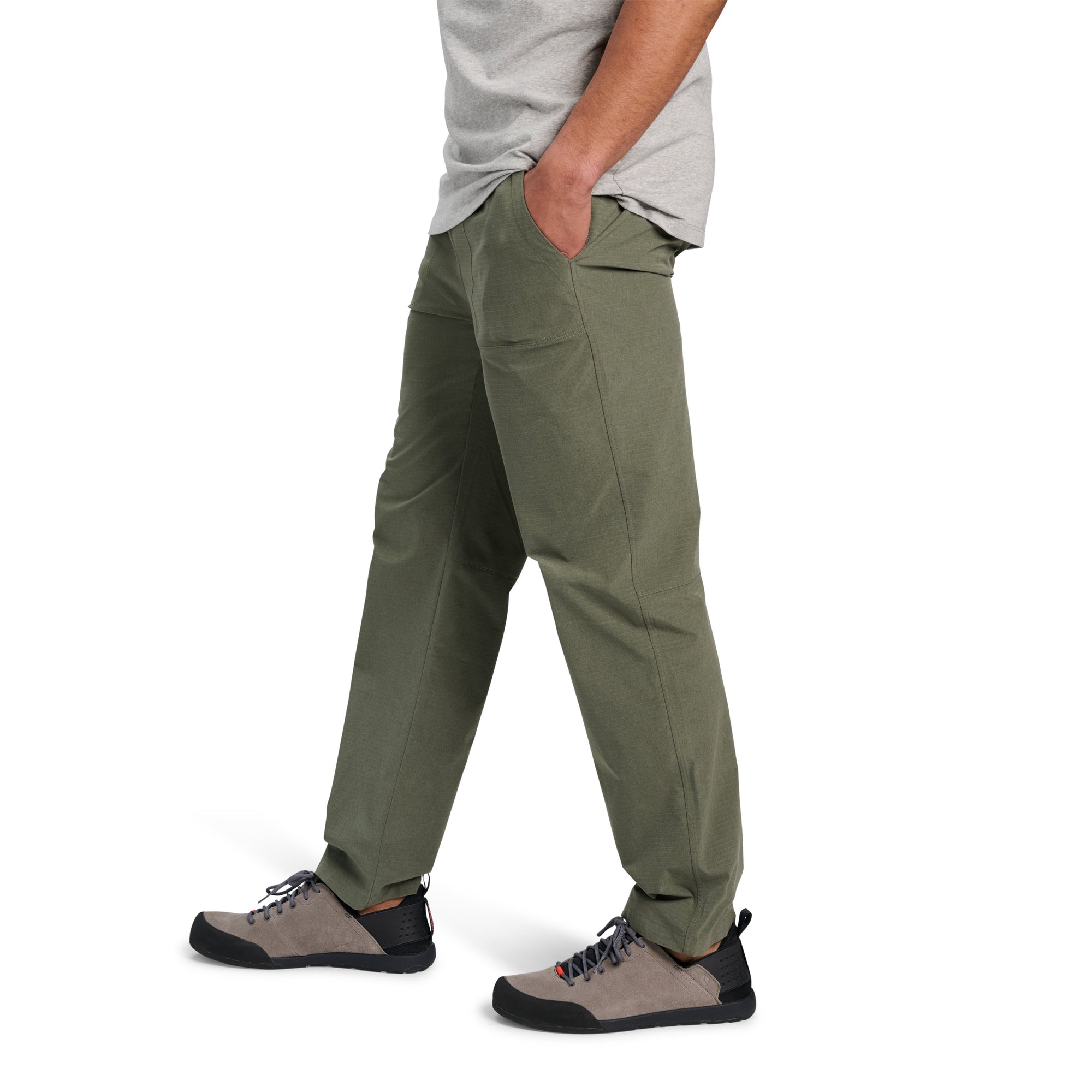 Tundra ~ Model Height 5' 11" | Waist 33" | Size Medium/32