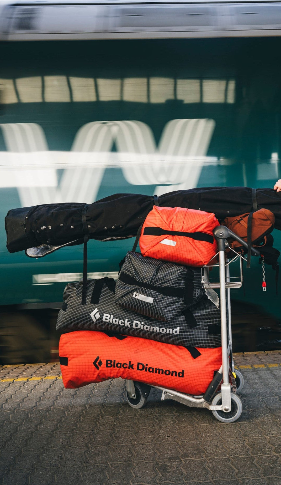 Mission 75 Backpack – Black Diamond