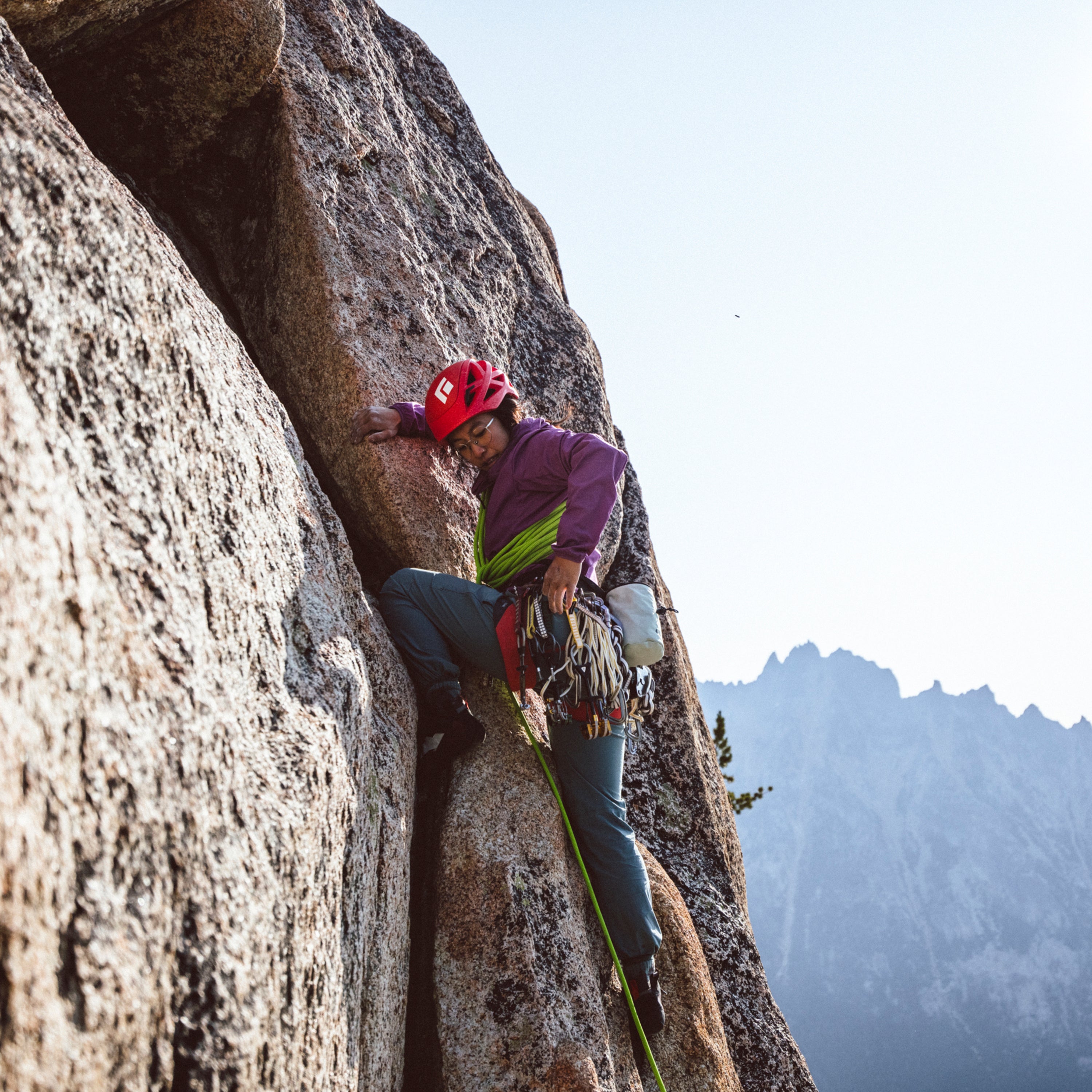 BLACK DIAMOND メンズ Momentum ロッククライミングハーネス ムーン